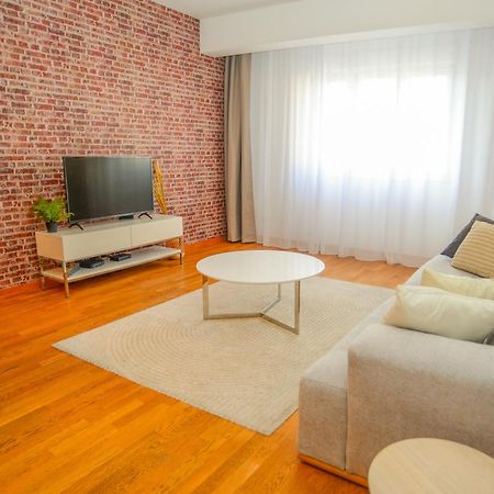 Lovely Apartment At City Quart Podgorica Exterior foto